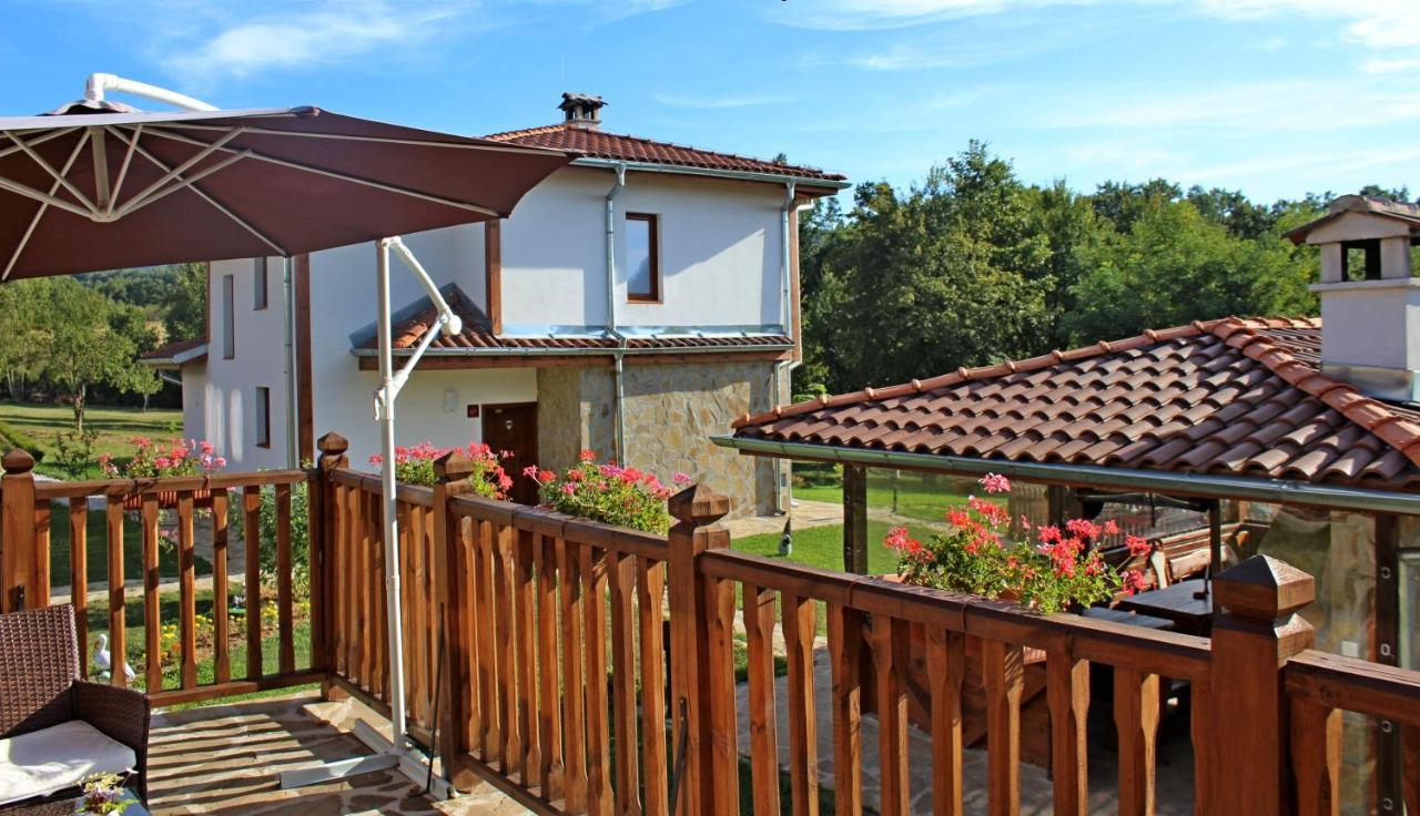 Sinjirite Complex Hotel Elena Buitenkant foto