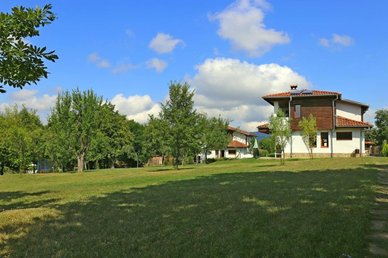 Sinjirite Complex Hotel Elena Buitenkant foto