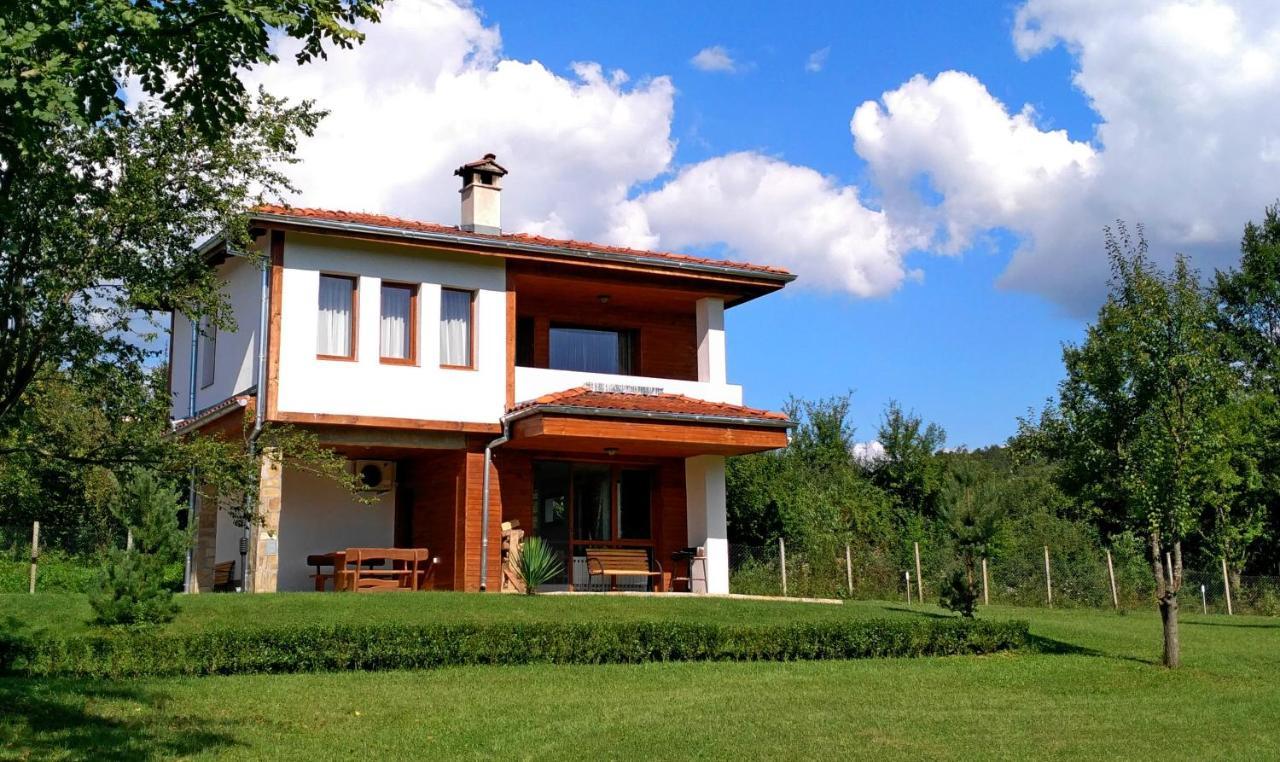 Sinjirite Complex Hotel Elena Buitenkant foto